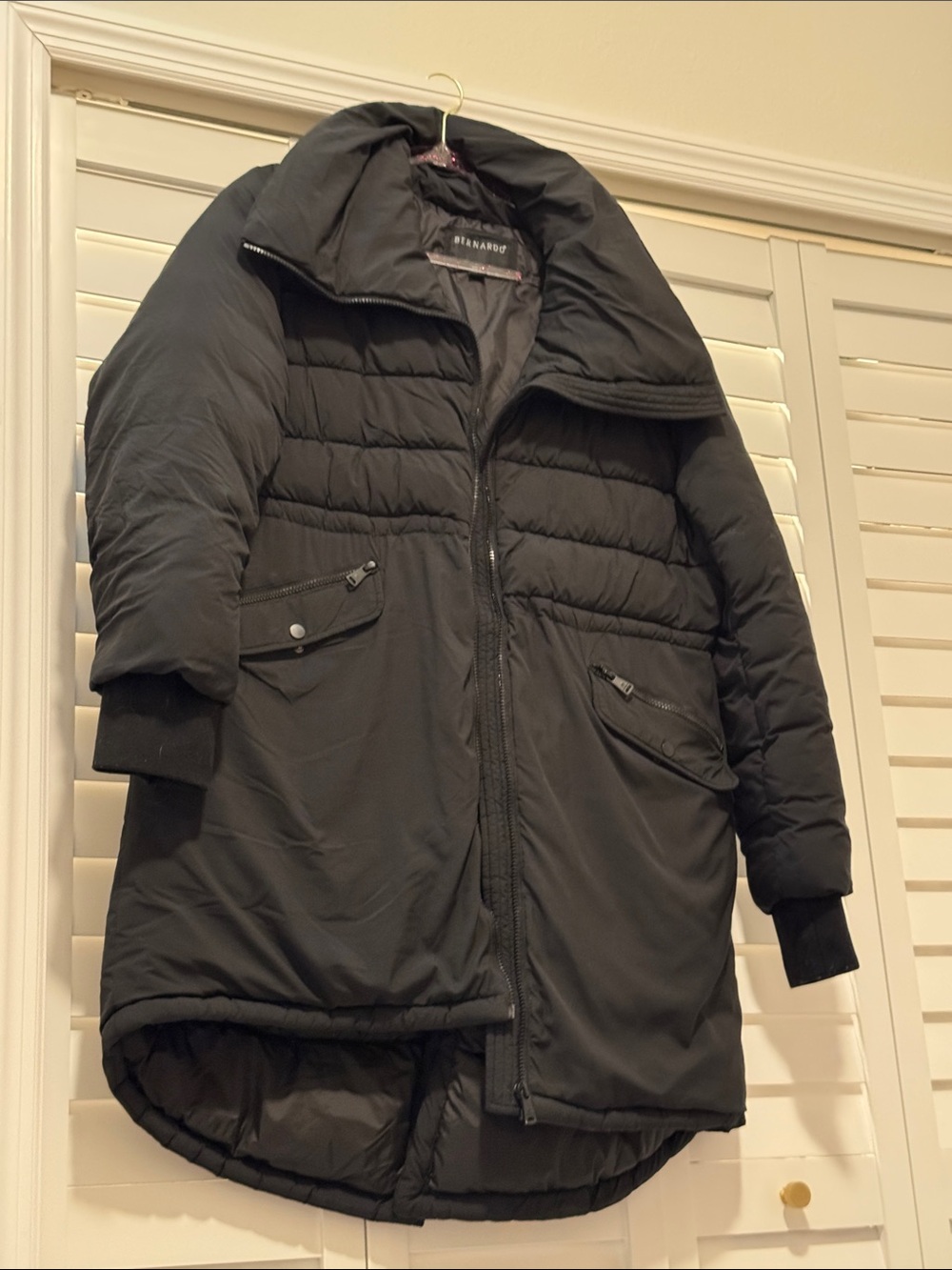 Bernardo Black Quilted Puffer Coat with High Collar